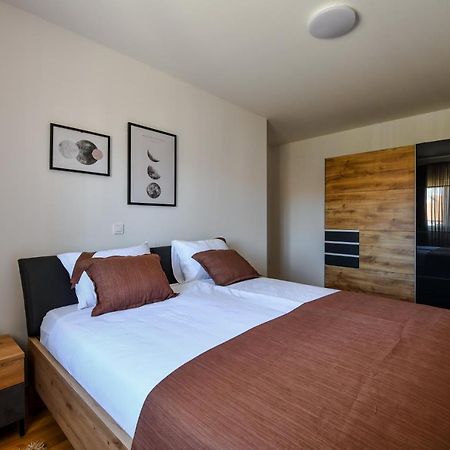 Spacious Apartment Nero With Free Parking Zadar Exterior foto