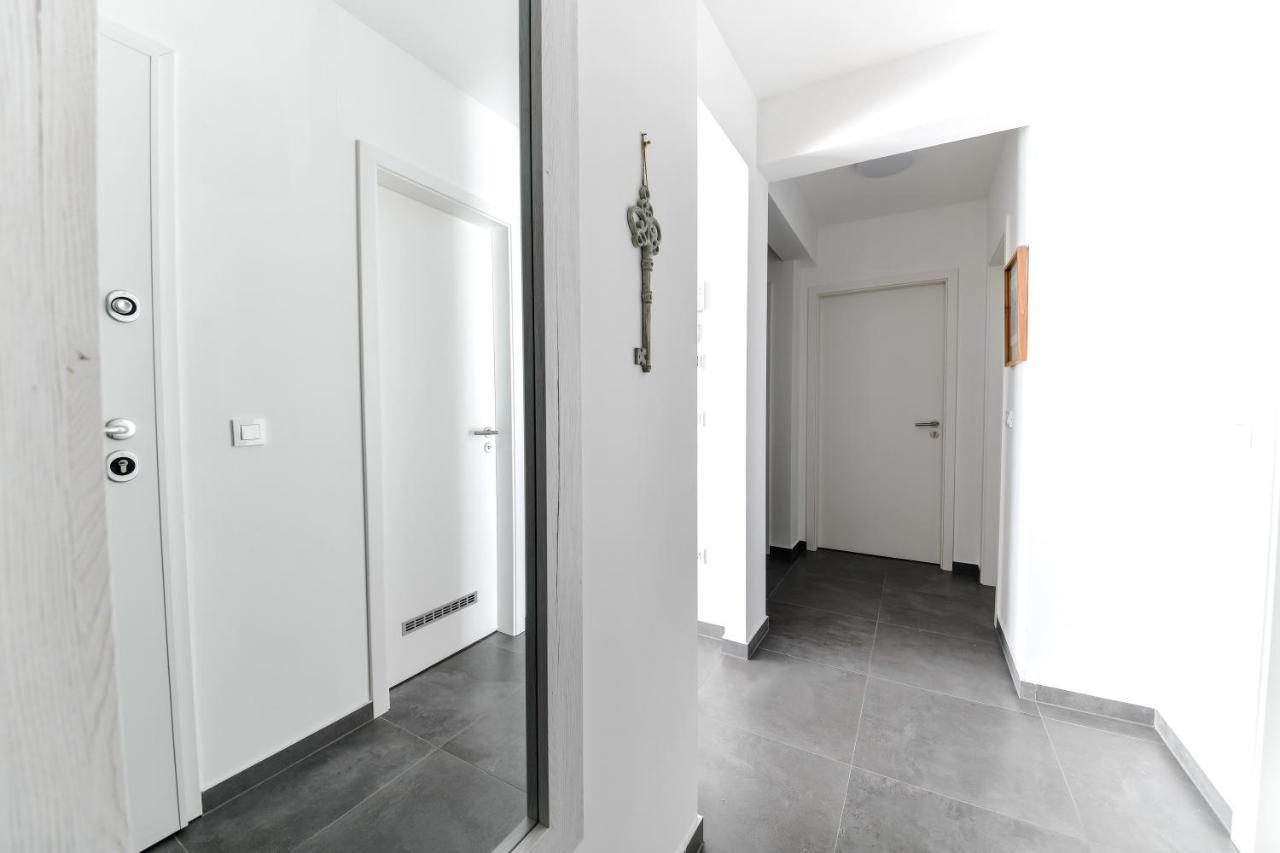 Spacious Apartment Nero With Free Parking Zadar Exterior foto