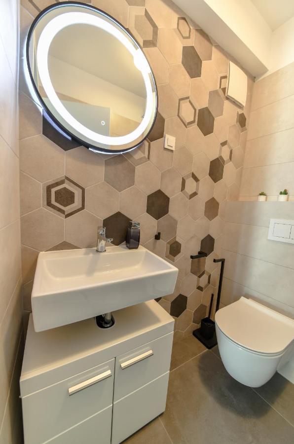 Spacious Apartment Nero With Free Parking Zadar Exterior foto