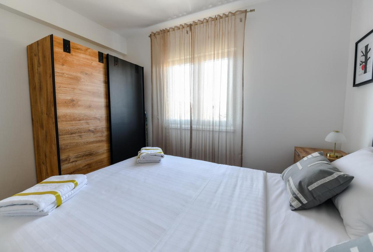 Spacious Apartment Nero With Free Parking Zadar Exterior foto